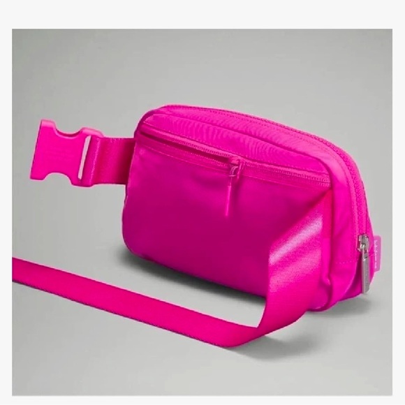 Lululemon sonic pink belt bag. Perfect condition - Picture 2 of 2